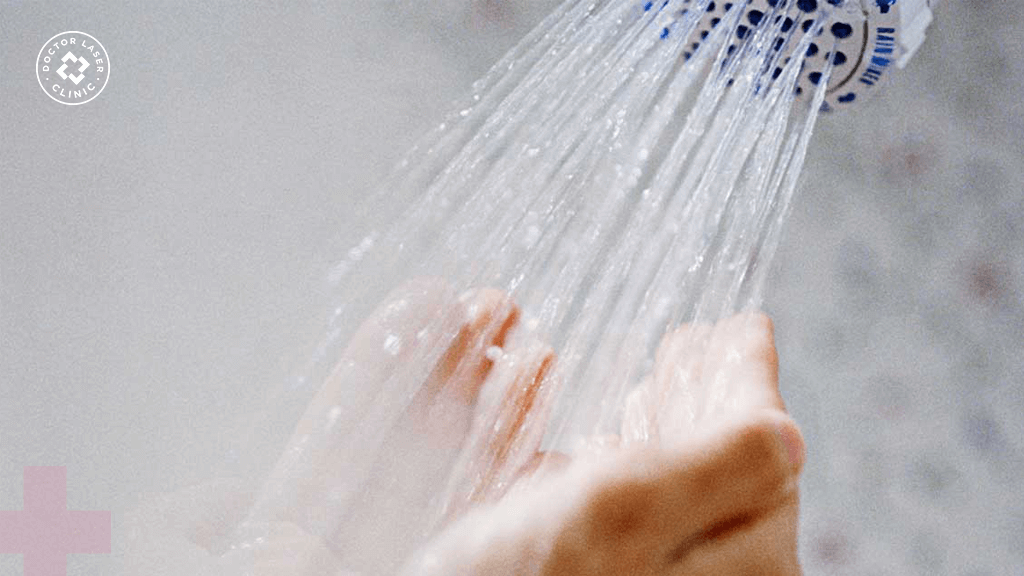 Tắm nước nóng cũng khiến mạch máu dưới da bị tổn thương
