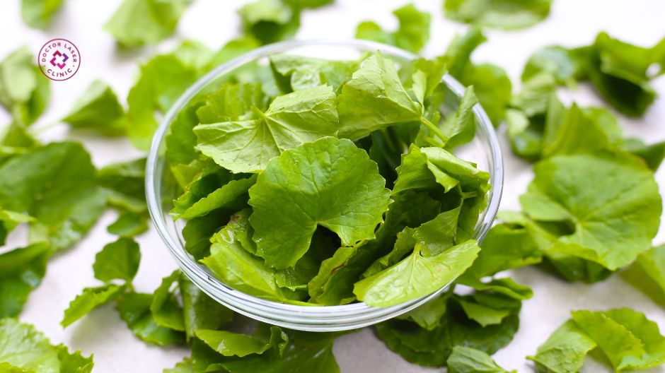 rau má hỗ trợ chữa mụn lưng