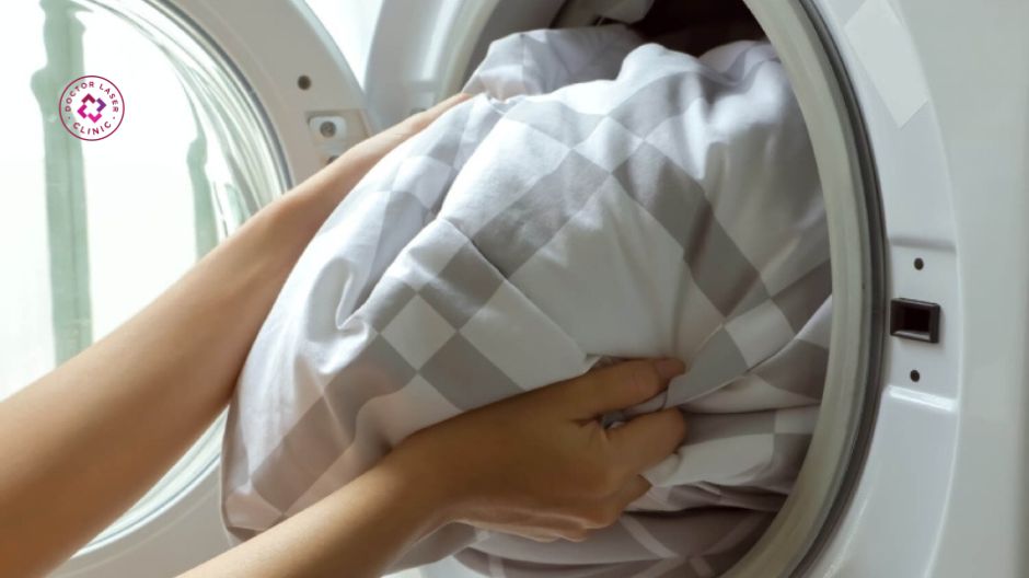 Vệ sinh đồ dùng mẹ bầu ngăn ngừa mụn lưng