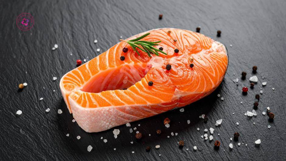 cá hồi giàu omega 3 hỗ trợ giảm mụn bọc