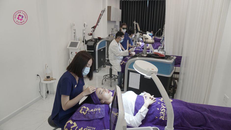 lấy nhân mụn cứng dưới da đúng cách