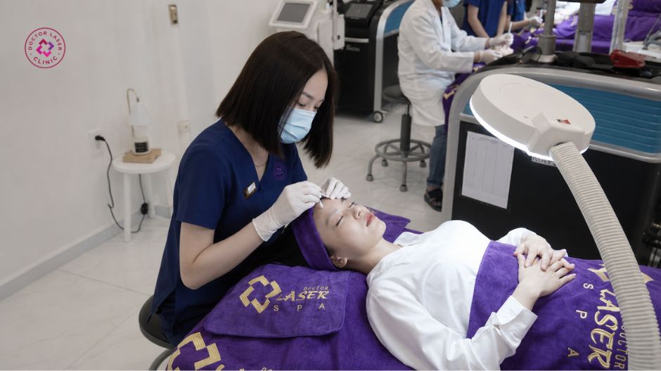lấy nhân mụn đầu đen tại doctor laser