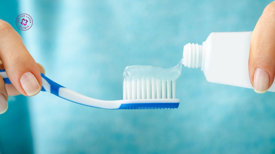 kem đánh răng và sản phẩm vệ sinh răng miệng gây mụn quanh miệng