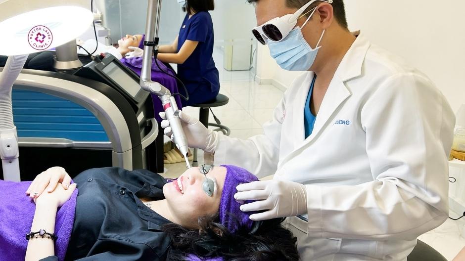 bác sĩ điều trị ảnh hưởng chi phí trị nám
