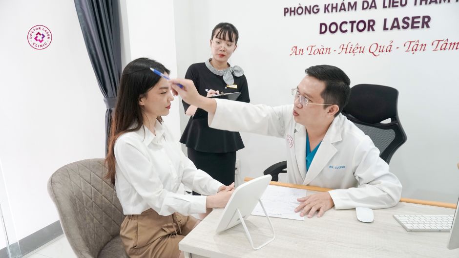 chẩn đoán tình trạng thâm quanh môi