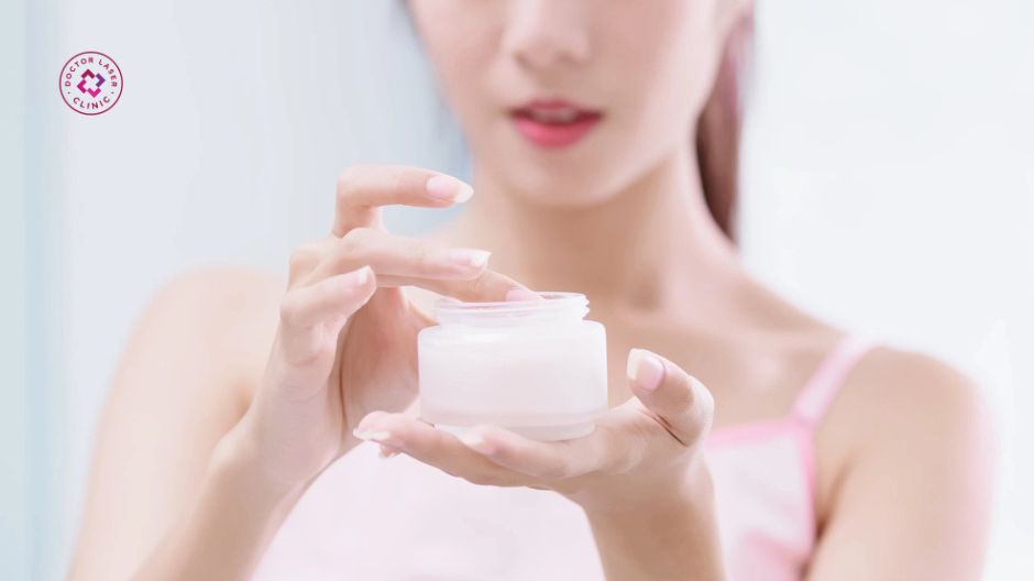 kem dưỡng ẩm khóa ẩm cho da thâm mụn