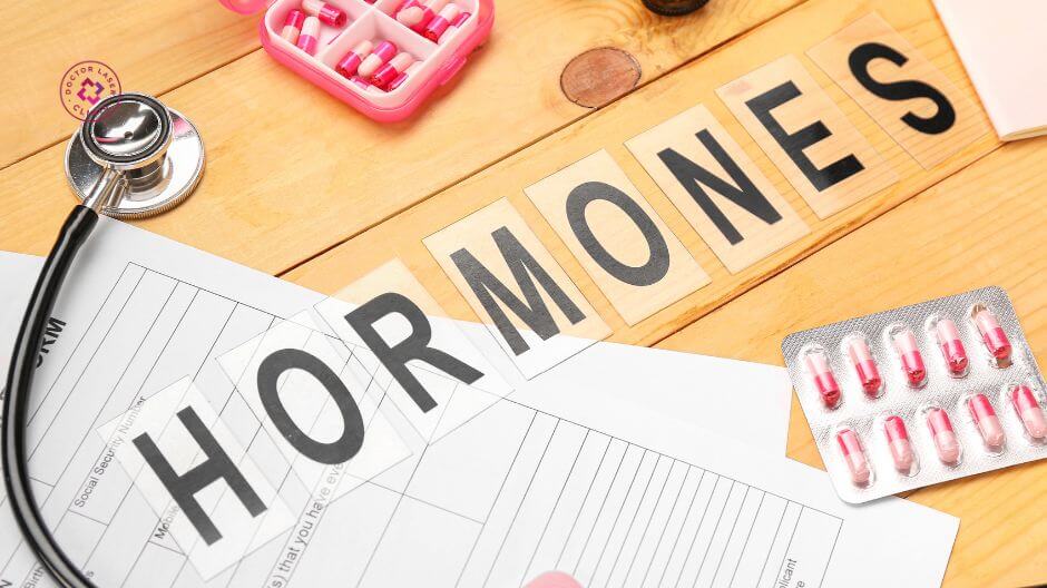 thay đổi nội tiết tố gây nám ở mũi