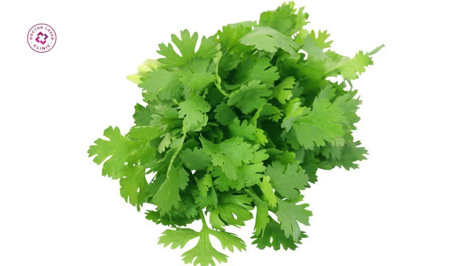 rau mùi hỗ trợ chăm sóc nám gò má
