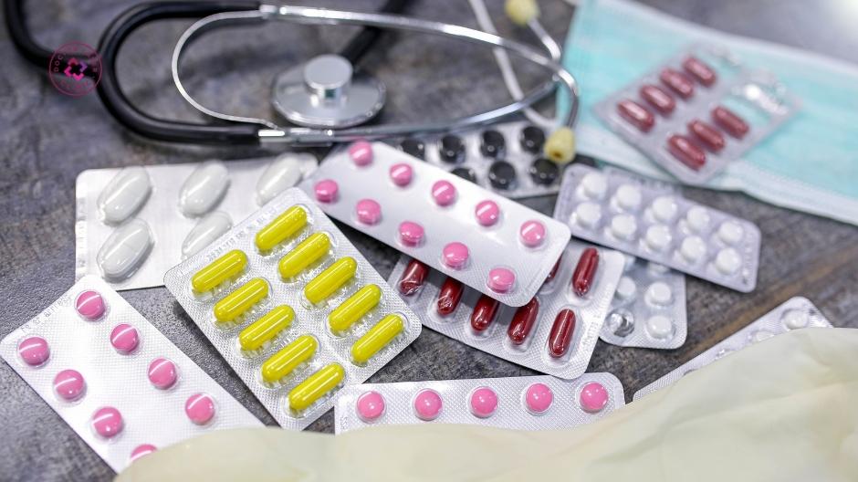 thuốc uống kê đơn điều trị nám cánh bướm